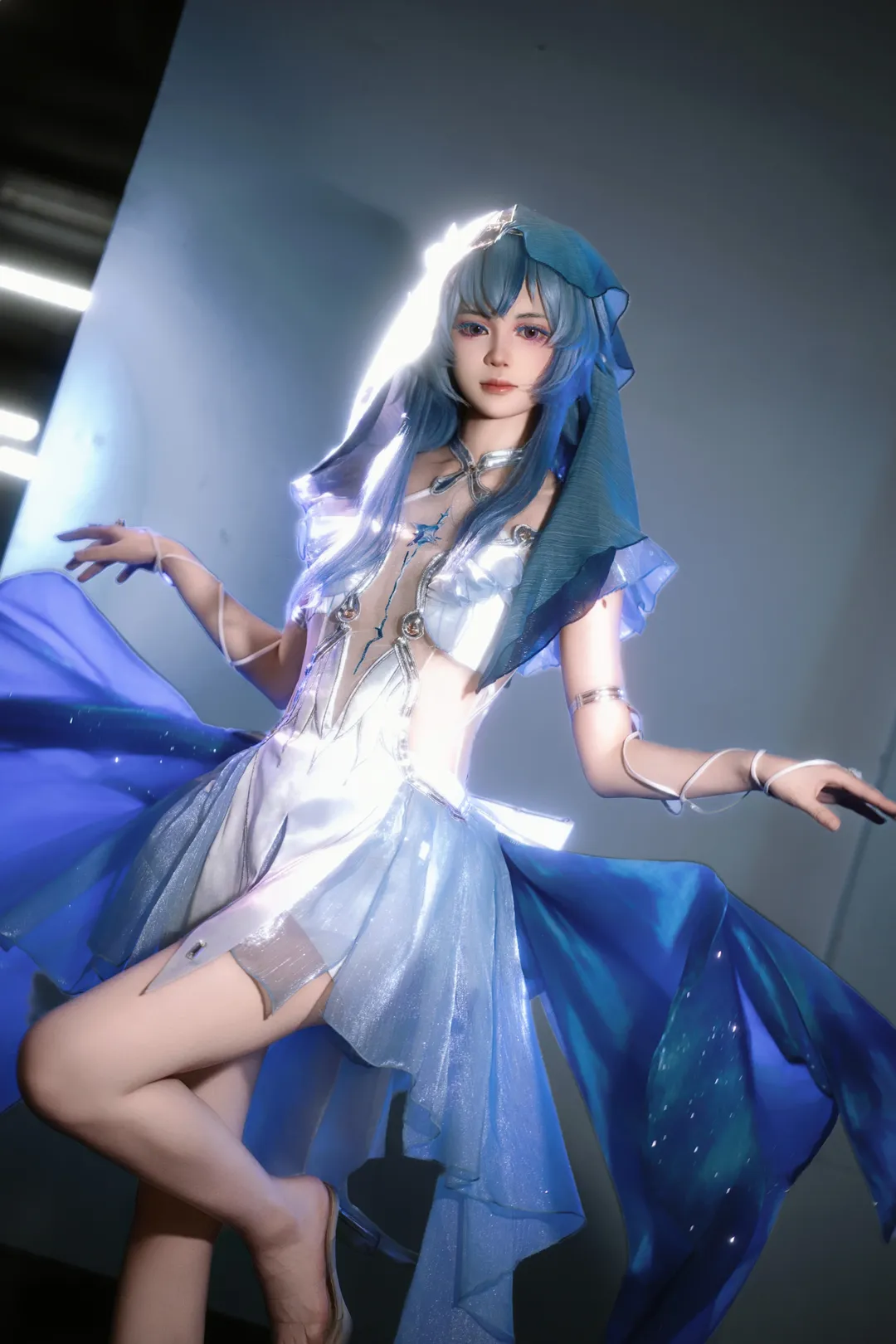 Wuthering Waves, The Shorekeeper cosplay, Anime cosplay, Cosplay photoshoot, Blue hair style