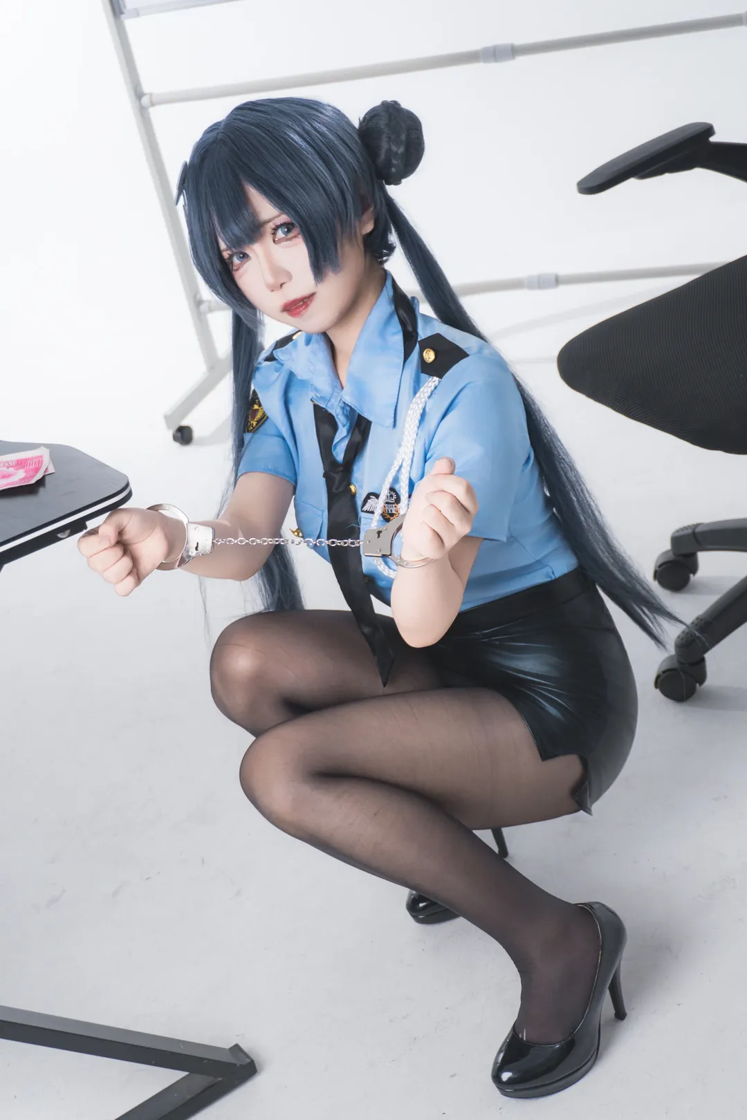 cos正片, 妃咲cos, 碧蓝档案, 黑丝, 女警制服 - 第2张