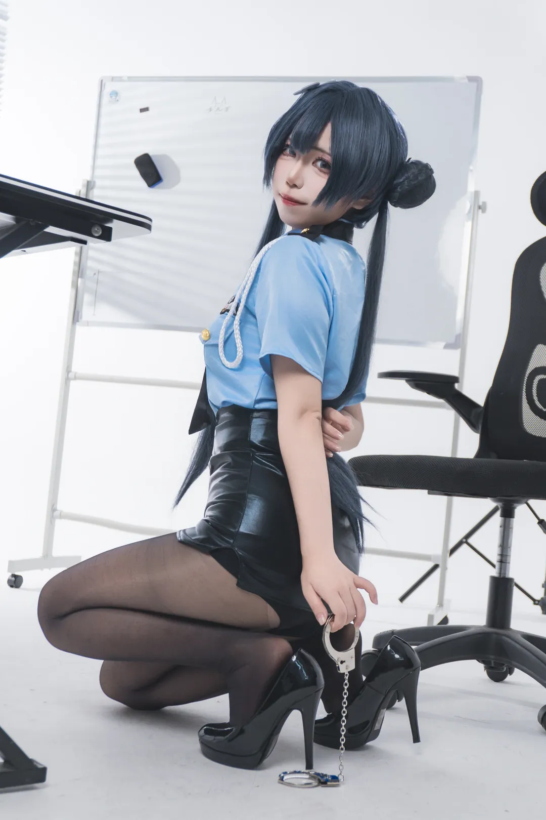 cos正片, 妃咲cos, 碧蓝档案, 黑丝, 女警制服 - 第3张