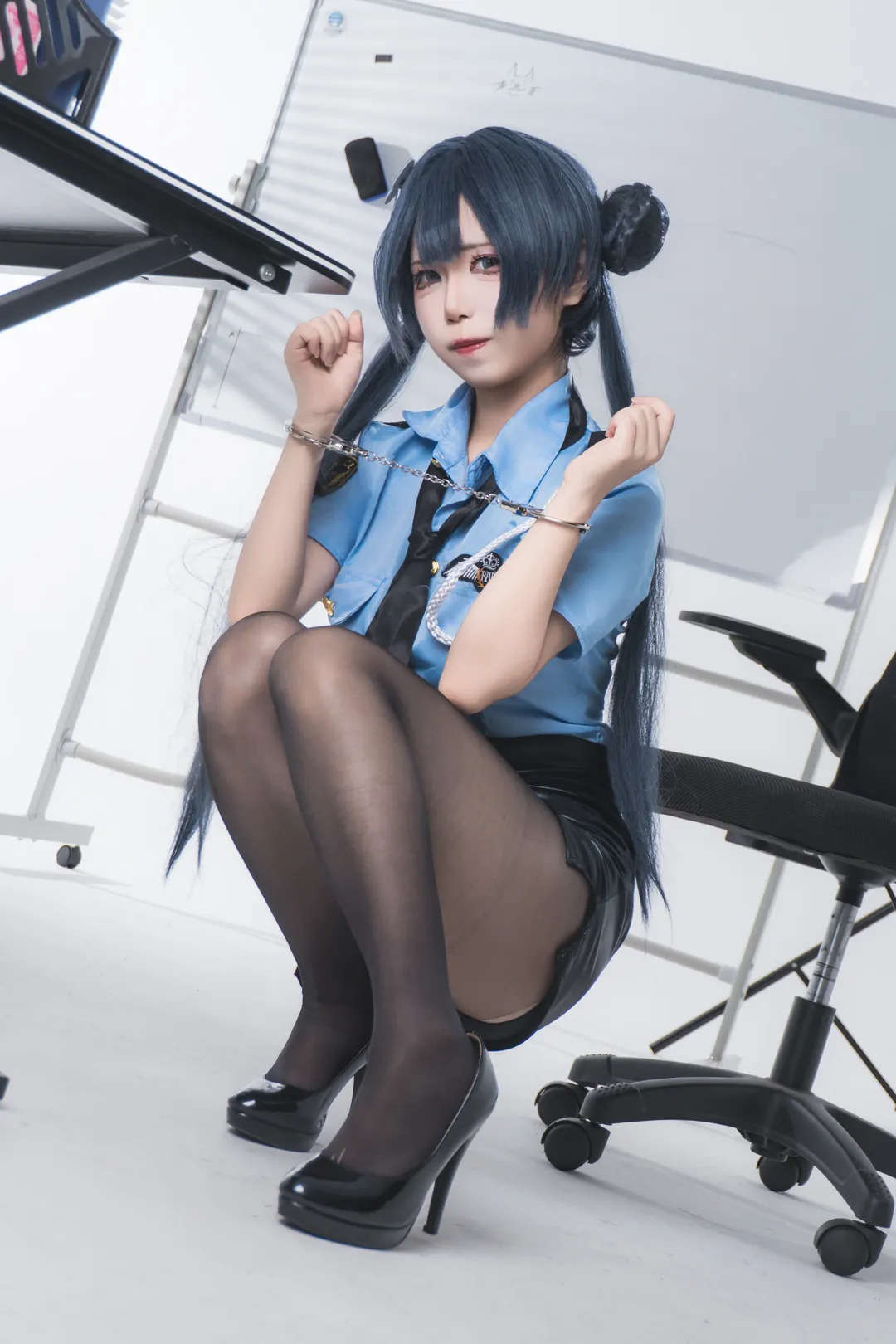 cos正片, 妃咲cos, 碧蓝档案, 黑丝, 女警制服 - 第5张