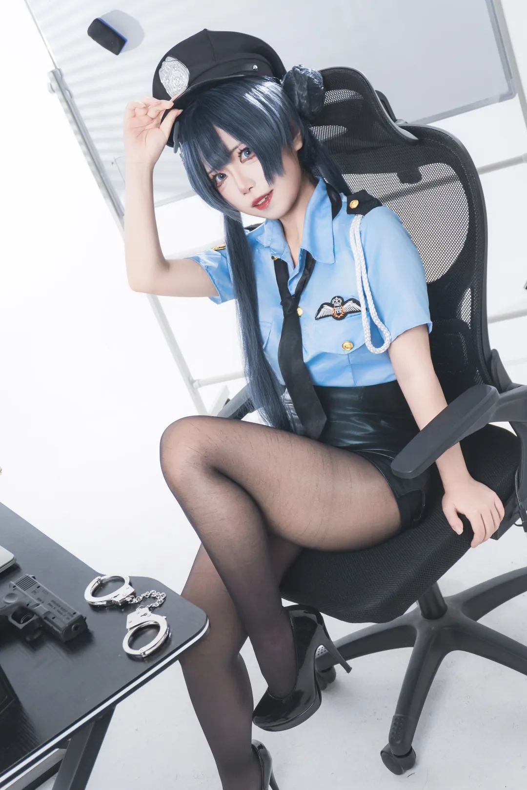 cos正片, 妃咲cos, 碧蓝档案, 黑丝, 女警制服 - 第6张