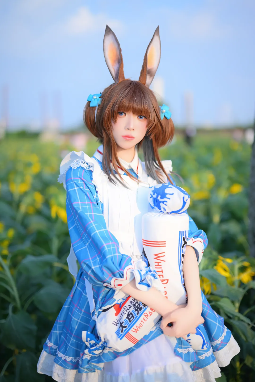 アークナイツ, アーミヤ コスプレ, うさ耳, 白ストッキング, ホワイトラビット - 1枚目