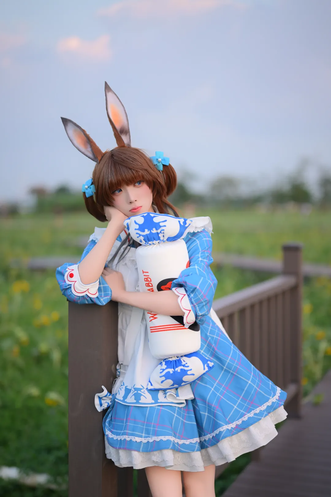 アークナイツ, アーミヤ コスプレ, うさ耳, 白ストッキング, ホワイトラビット - 4枚目