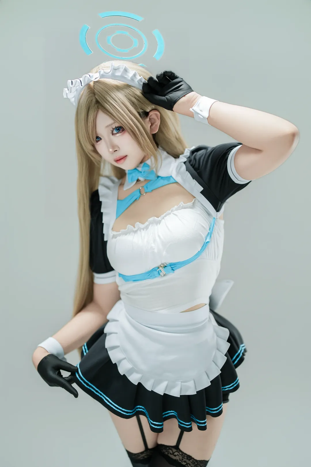 蔚蓝档案, 一之濑明日奈cos, 白棚摄影, 女仆装cos, 黑丝cosplay - 第1张