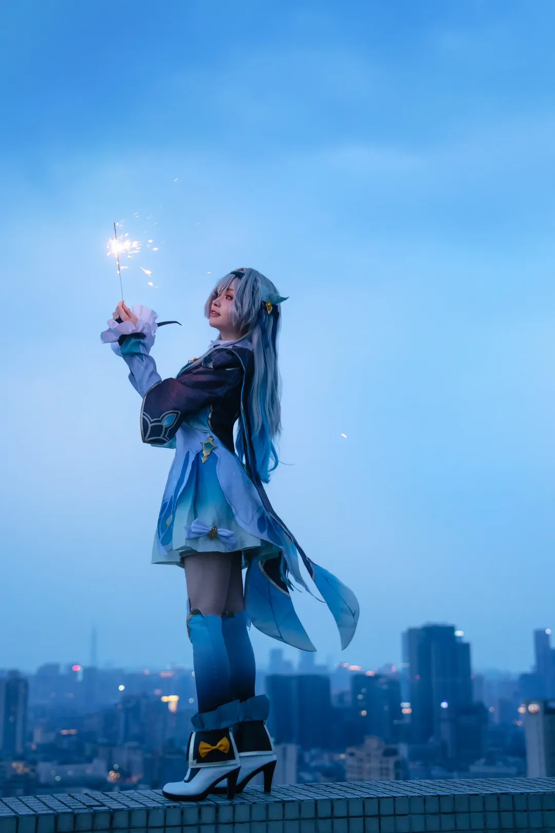 崩壞星穹鐵道, 流螢cos, 漸變長襪穿搭, 仙女棒夜景, 天台外景cos - 第1張