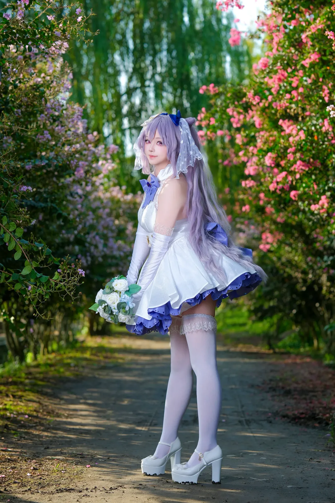 Genshin Impact, Outdoor photography, White thigh-highs outfit, Cosplay daily life, Keqing bride cosplay - Image 2
