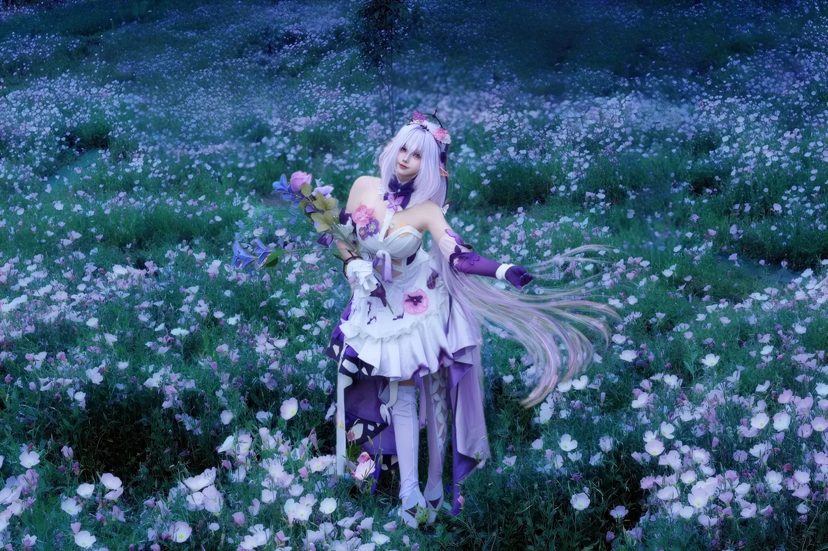 崩坏星穹铁道, 遐蝶cos, 蓝调时刻, cosplay摄影, 月见草花海 - 第4张