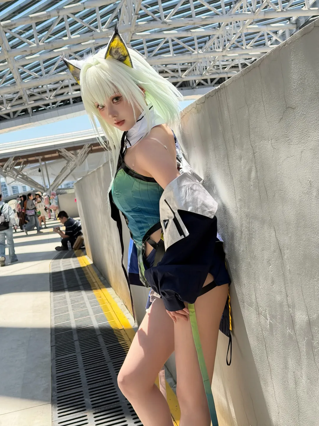 漫展场照, 明日方舟, 机能风穿搭, 兽耳cosplay, 凯尔希cos - 第3张