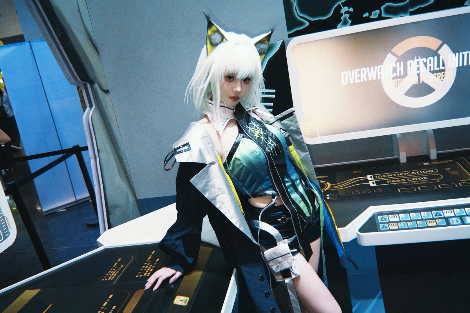 Arknights, Cosplay photography, Kal'tsit cosplay, CP32 Anime Convention, Cyber techwear style - Image 2
