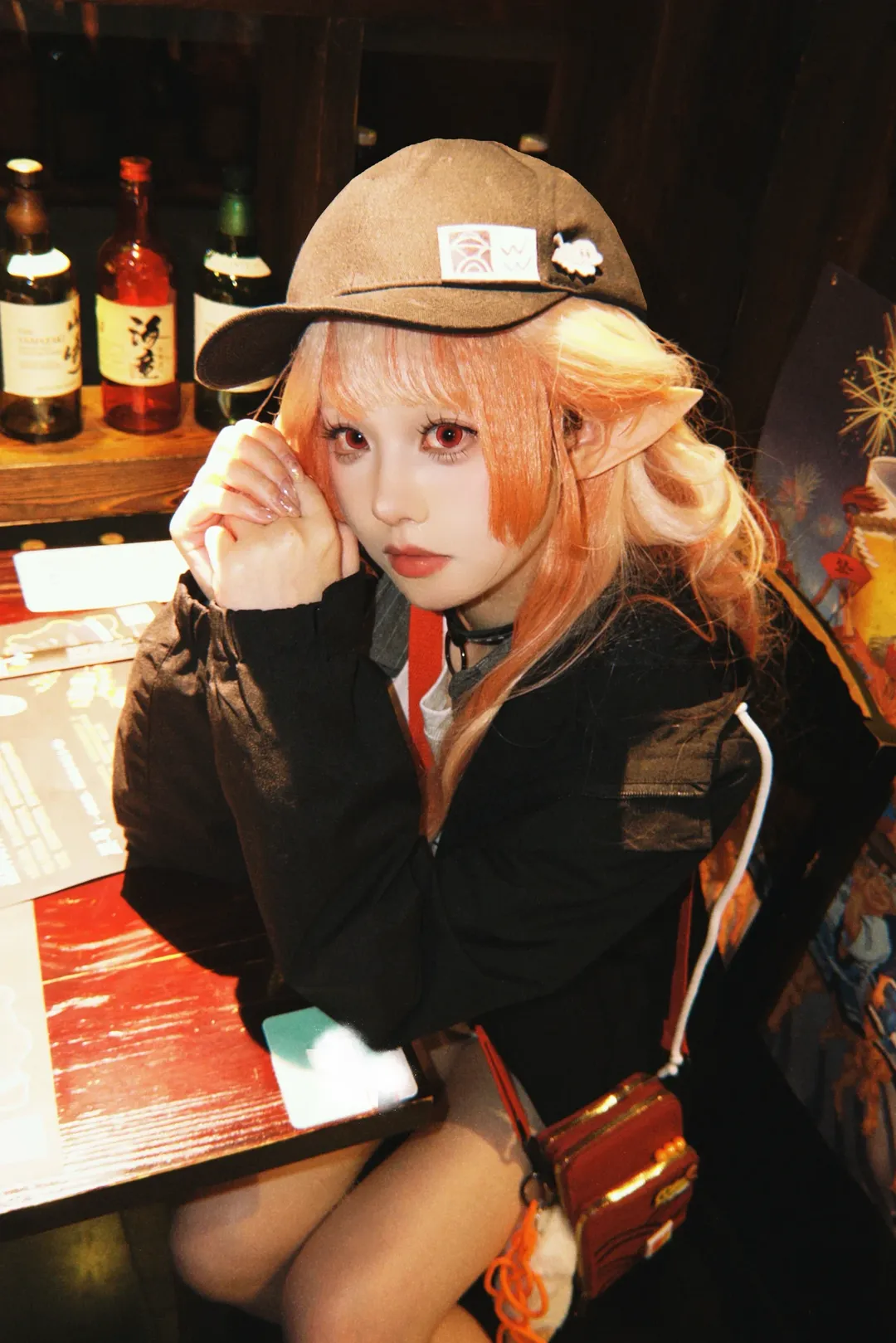 明日方舟, 精灵耳cosplay, 羽生萌萌香cos, 二次元外拍, 居酒屋氛围感写真