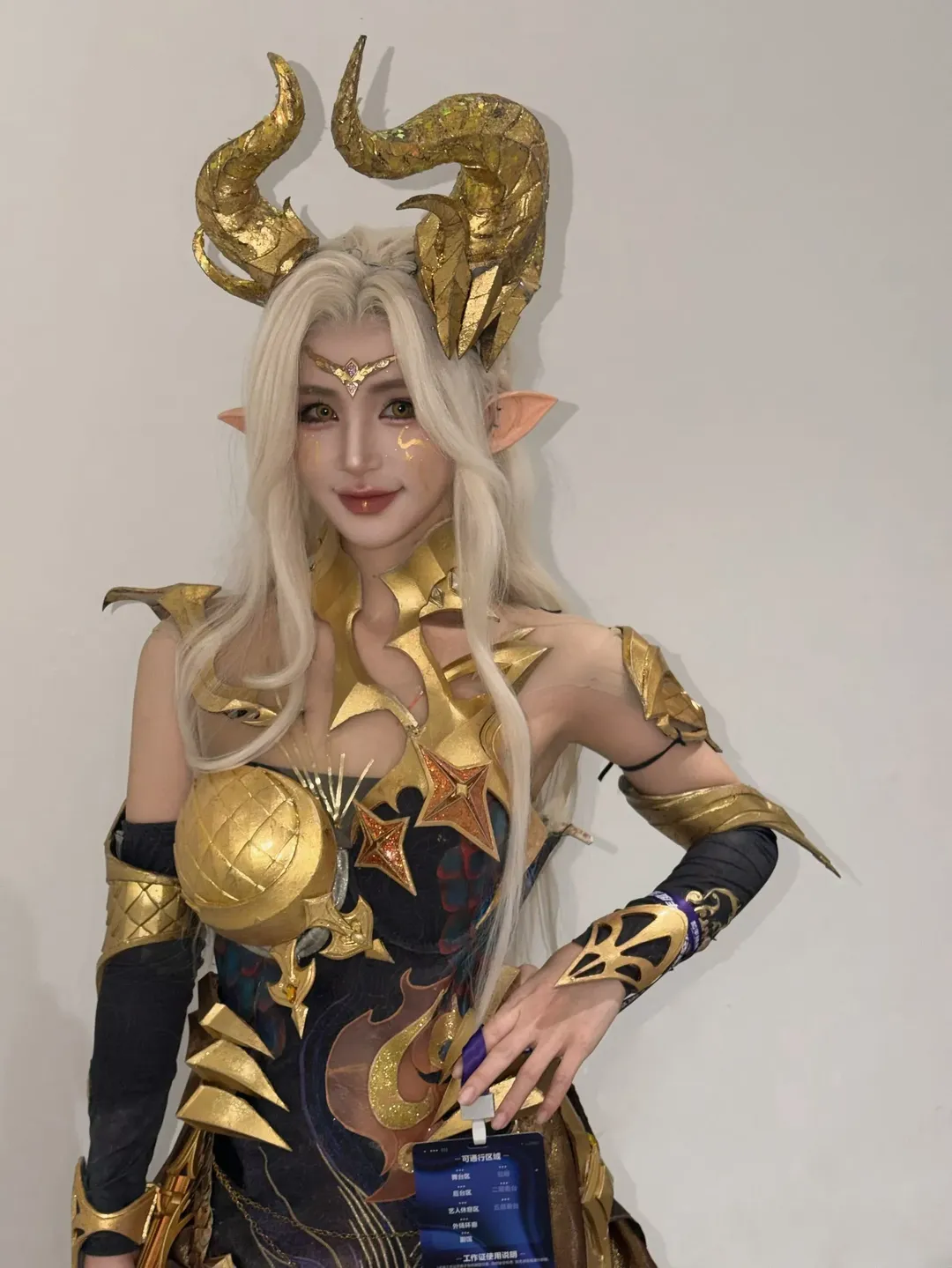 Convention photos, Game cosplay, Cosplay makeup, Daenerys Targaryen cosplay, Game For Peace