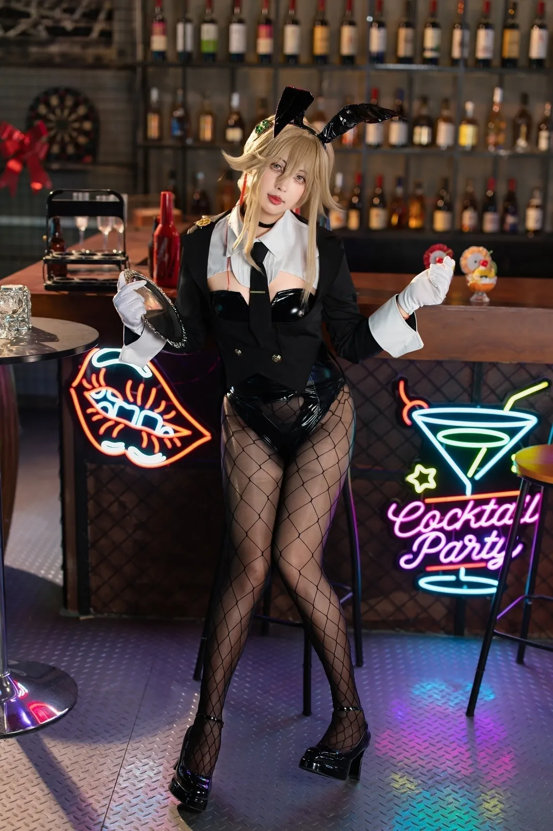 胜利女神Nikke, 酒吧写真, 兔女郎cosplay, 网袜穿搭, 爱德cos - 第2张