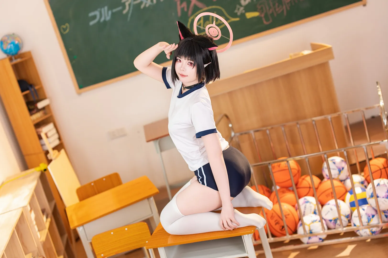 ブルーアーカイブ, 杏山カズサ コスプレ, 白ストッキング, 学園風コスプレ, 体操服コスプレ