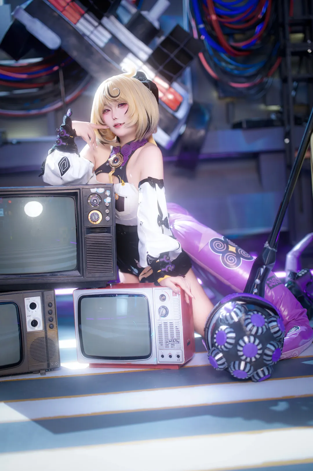 Zenless Zone Zero, Cyberpunk, Yidhari cosplay, Casual cosplay, Octopus girl cosplay