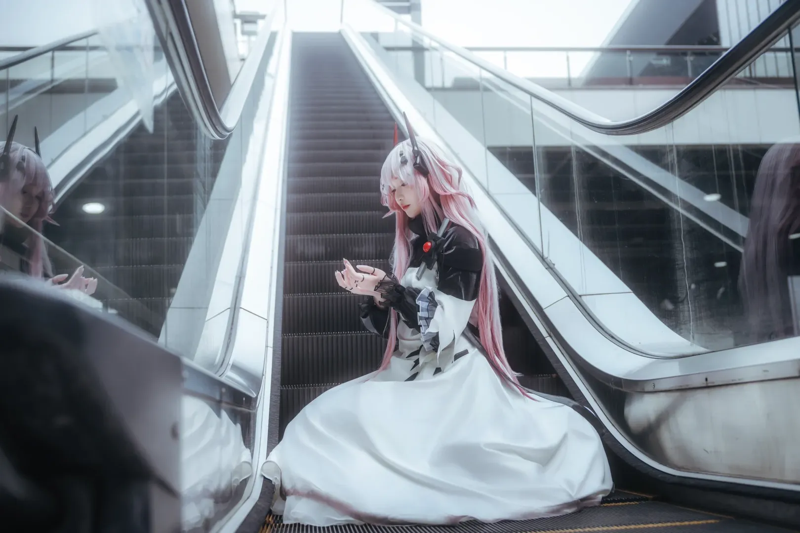 漫展場照, 明日方舟, 攝影分享, 特蕾西婭cos, 伊內絲cos - 第3張