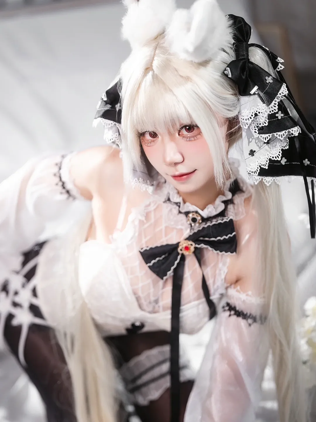 アズールレーン, フォーミダブル コスプレ, 白髪キャラ, 黒タイツ コーデ, バニーガールコスプレ - 1枚目