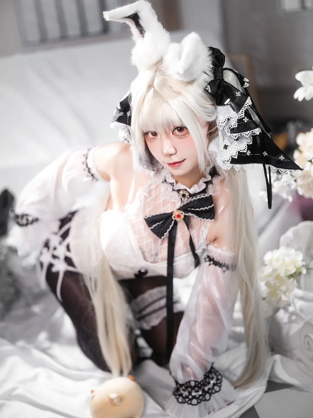 アズールレーン, フォーミダブル コスプレ, 白髪キャラ, 黒タイツ コーデ, バニーガールコスプレ - 3枚目