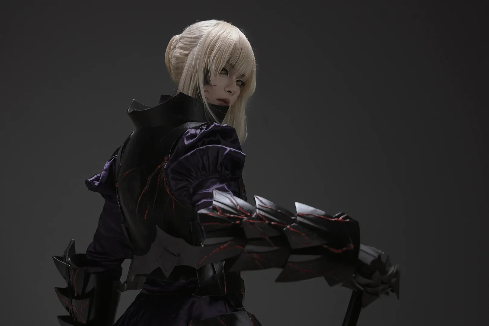 二次元摄影, FGO, Saber cos, 暗黑风, 铠甲cos - 第3张