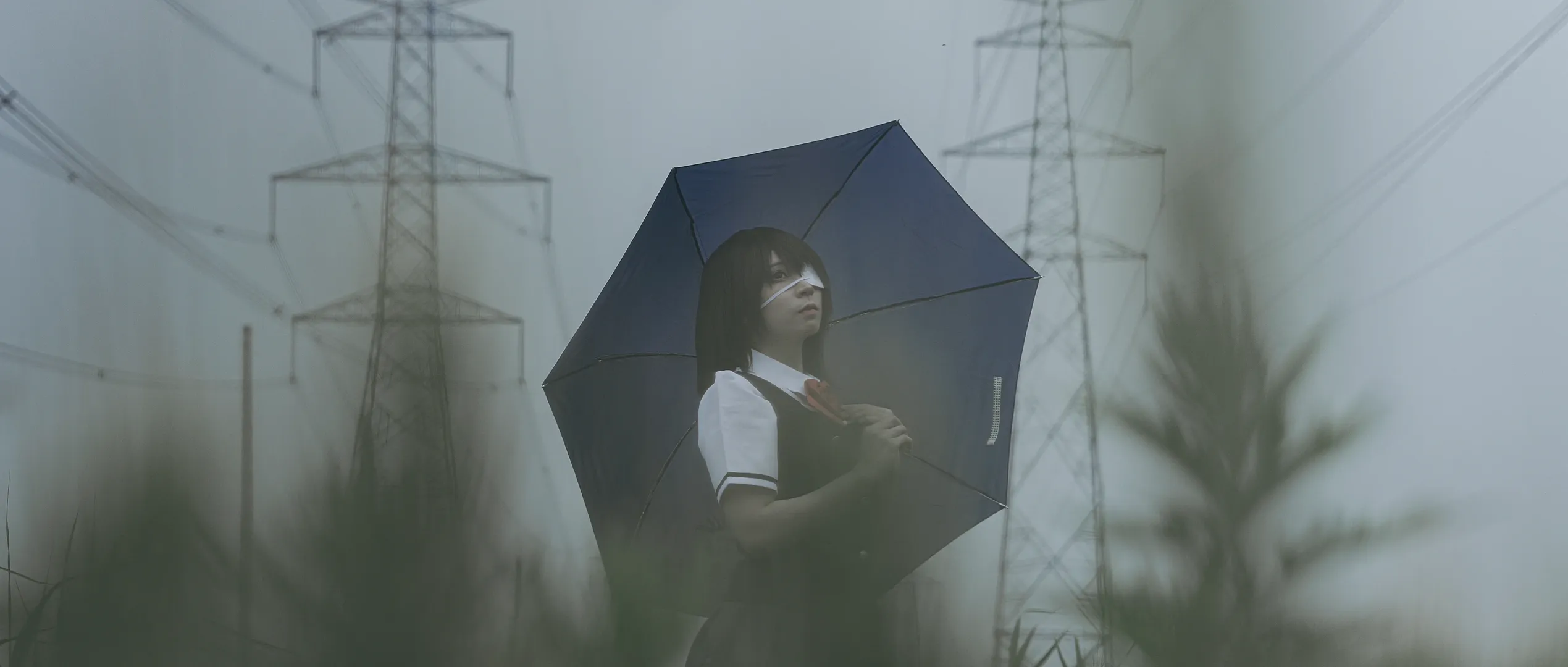 二次元コスプレ, 麦畑でのロケ, 見崎鳴 コスプレ, Another, 曇りの雰囲気