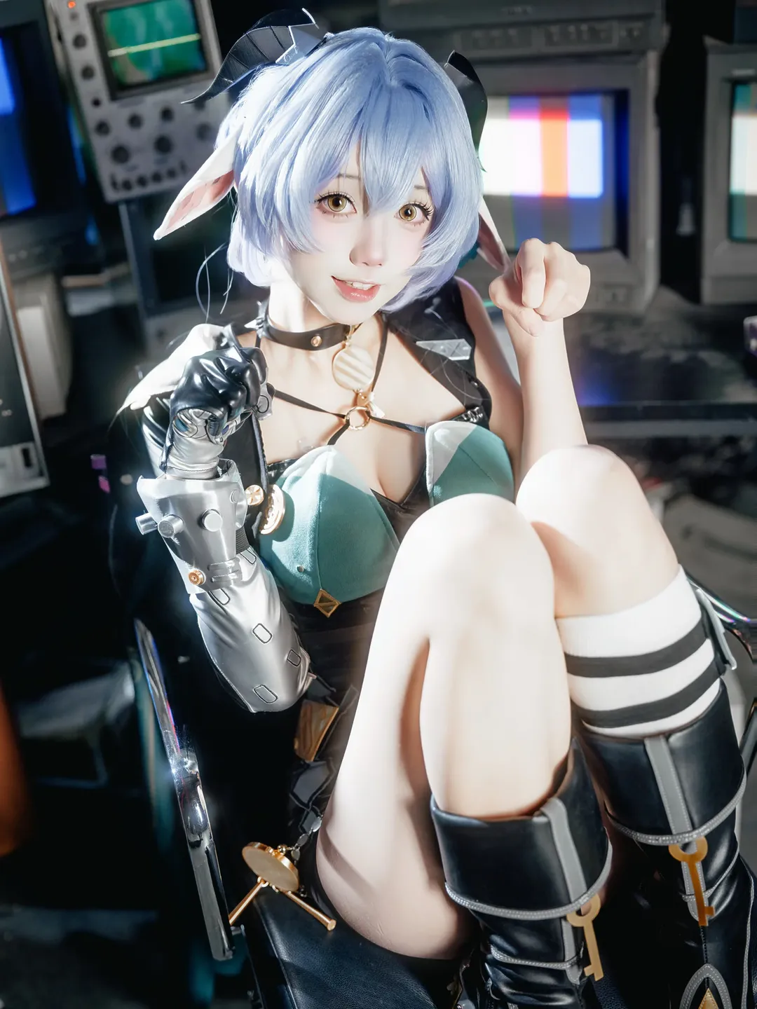 绝区零, 二次元cosplay, 机械少女, 卢西娅cos, 赛博朋克风 - 第1张