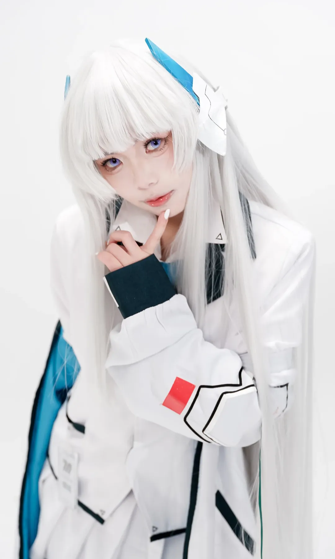 二次元摄影, 蔚蓝档案, 生盐诺亚cos, 白毛cosplay, 黑丝穿搭 - 第3张