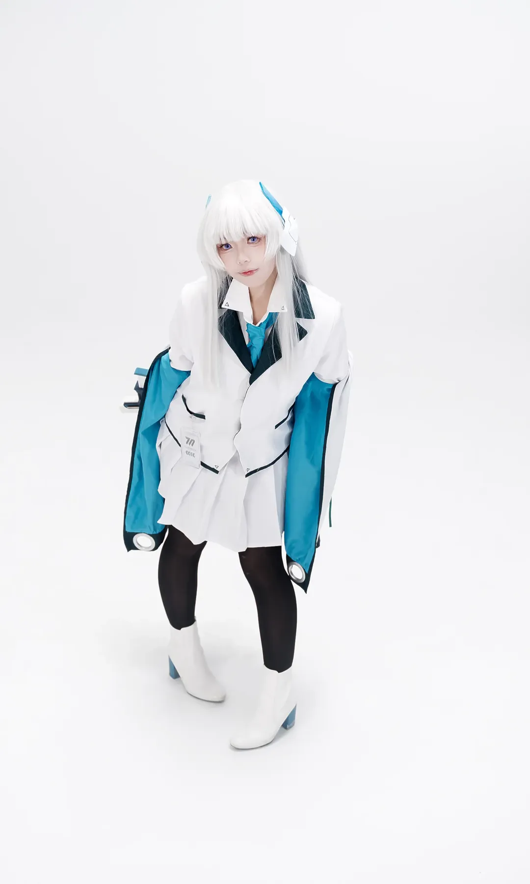 二次元摄影, 蔚蓝档案, 生盐诺亚cos, 白毛cosplay, 黑丝穿搭 - 第4张