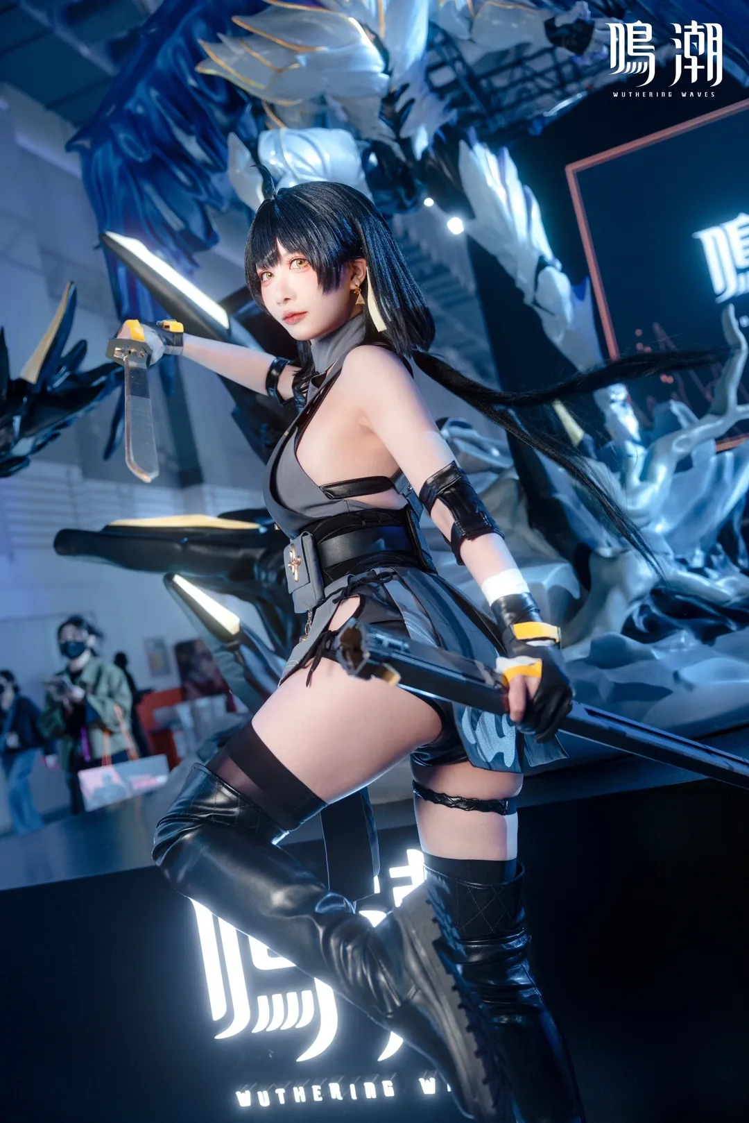 鳴潮, アニメイベントのコスプレ, 黒ストッキングとロングブーツ, 女漂泊者 コスプレ, 台北ゲームショウ - 2枚目