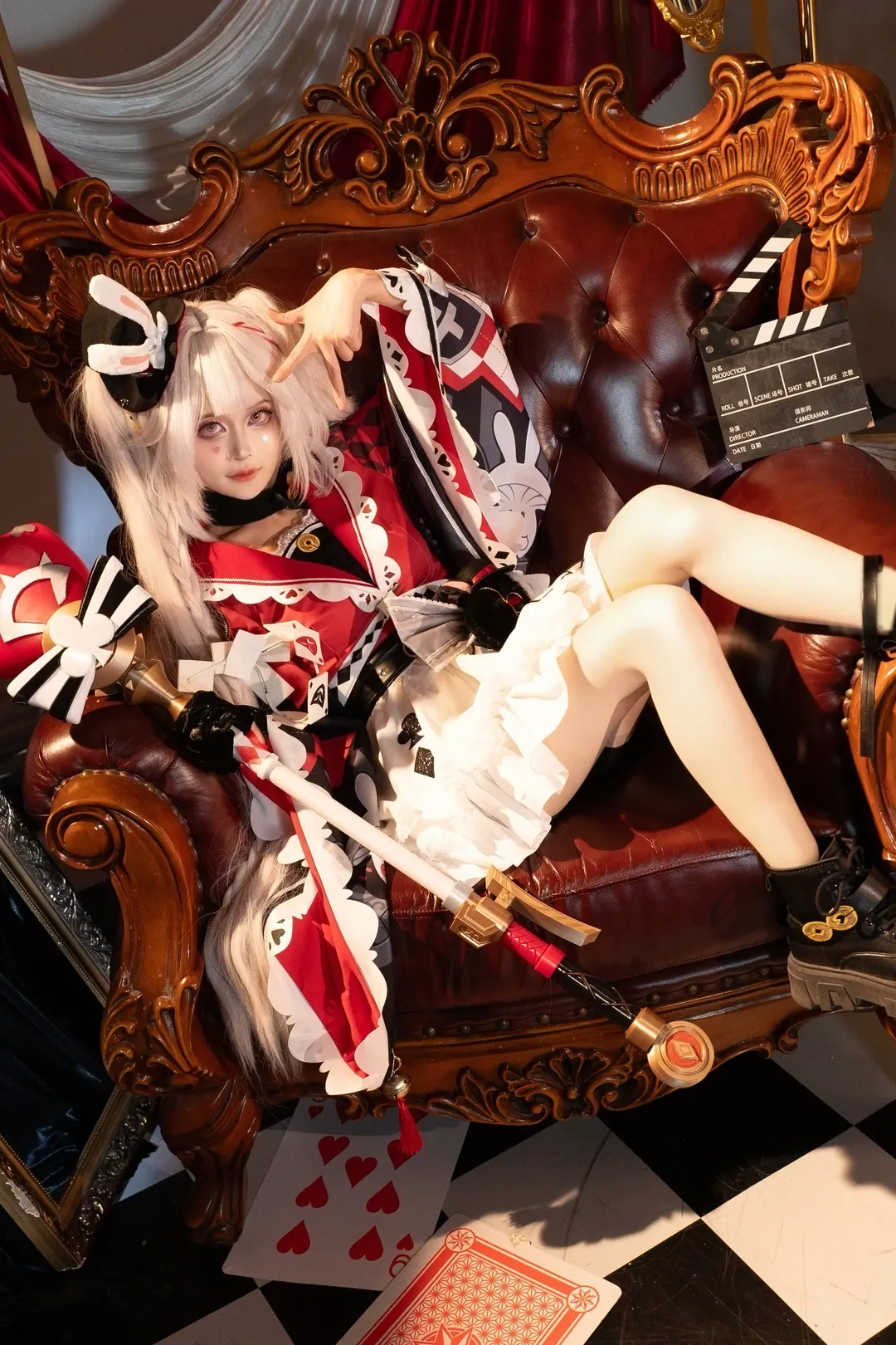 崩坏星穹铁道, 火花cos, cosplay摄影, 复古场景搭建, 红黑白穿搭 - 第1张