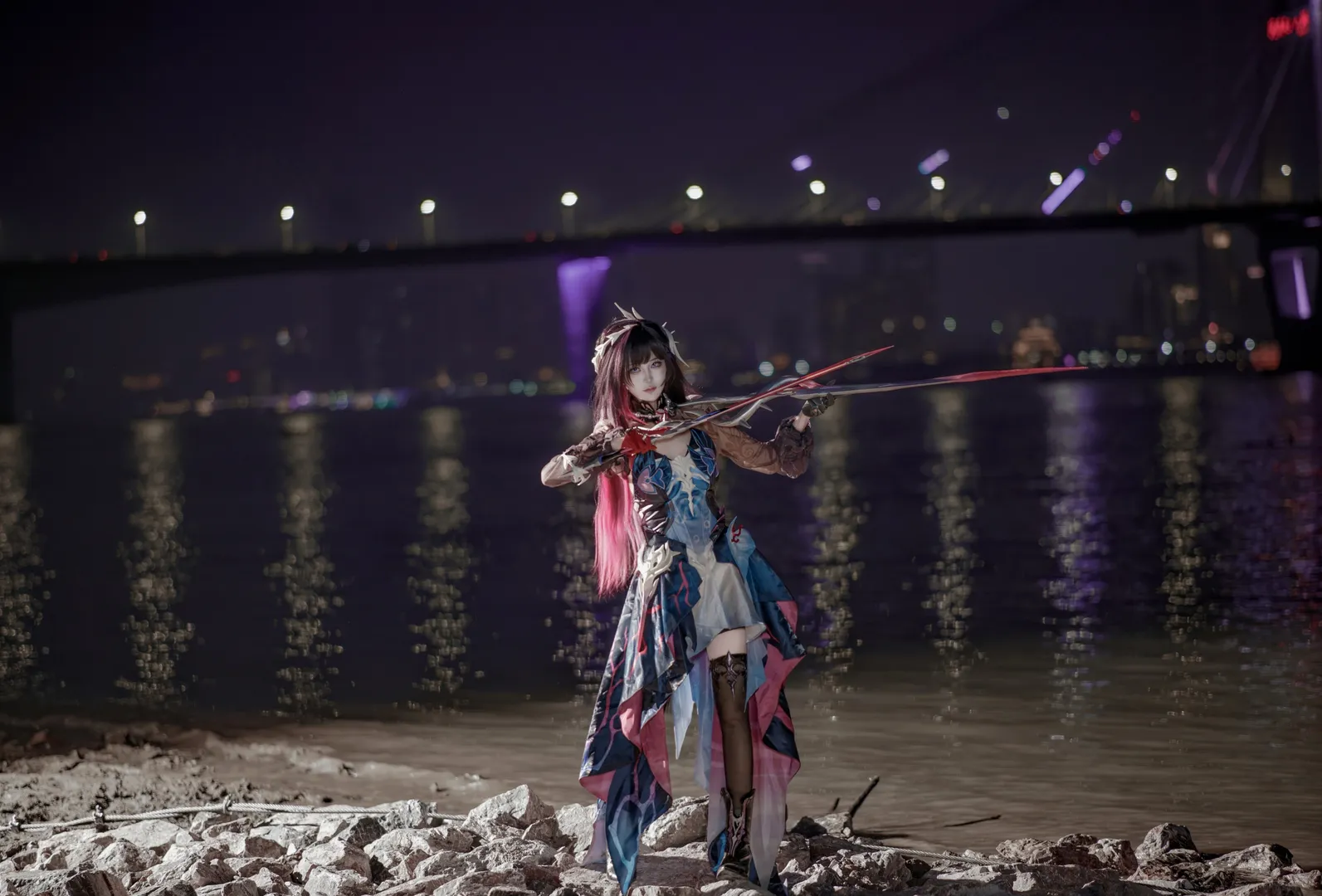 崩坏星穹铁道, 海瑟音cos, 夜景外拍, 江畔摄影, 奇幻cosplay - 第2张