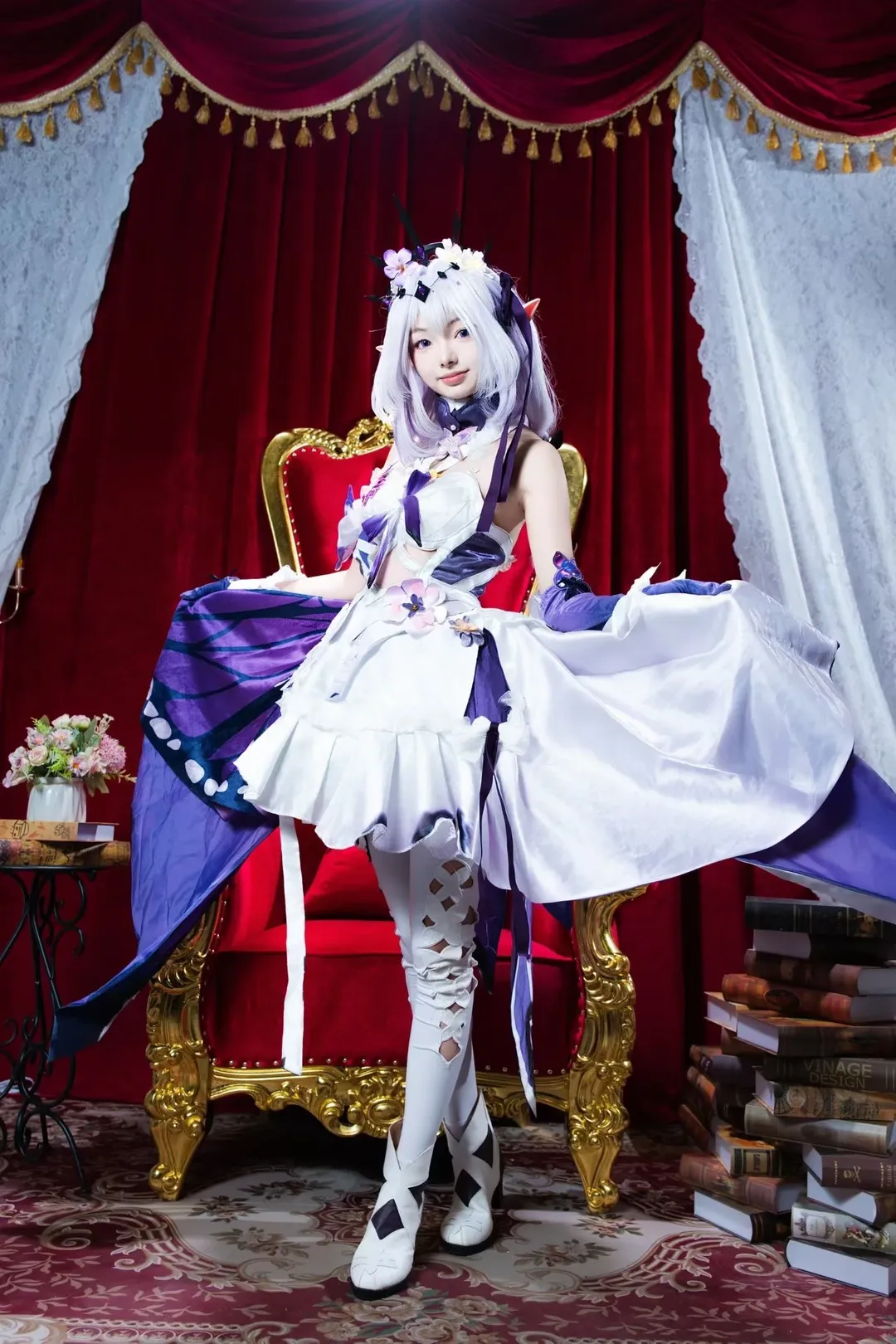 二次元摄影, 白丝穿搭, 精灵耳妆造, 崩坏星穹铁道cosplay, 红椅写真 - 第8张