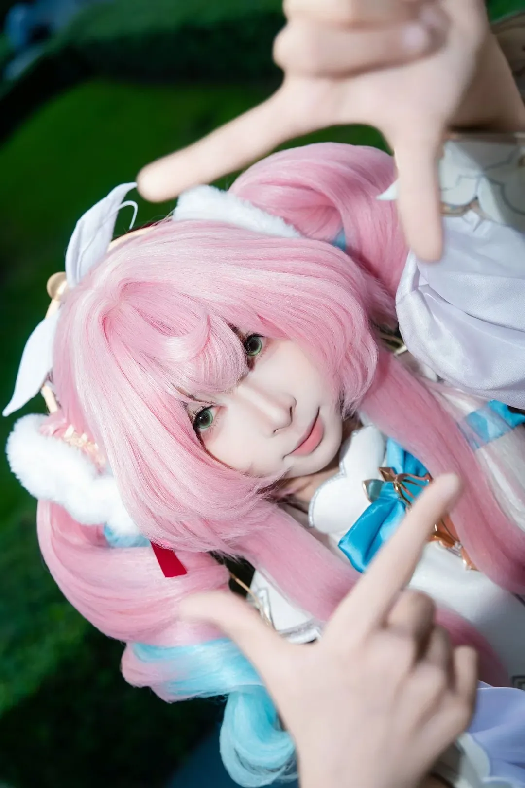 Honkai: Star Rail, Hyacinthia cosplay, Cosplay photography, Anime Star City, Sweet makeup styling - Image 4