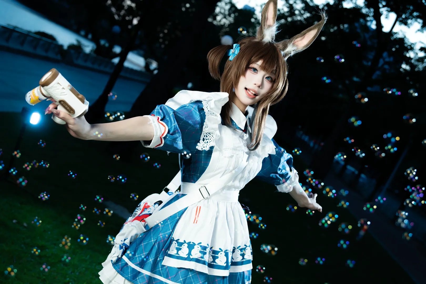 メイド服, アークナイツ, イベント撮影, アーミヤ コスプレ, 屋外夜景 - 2枚目