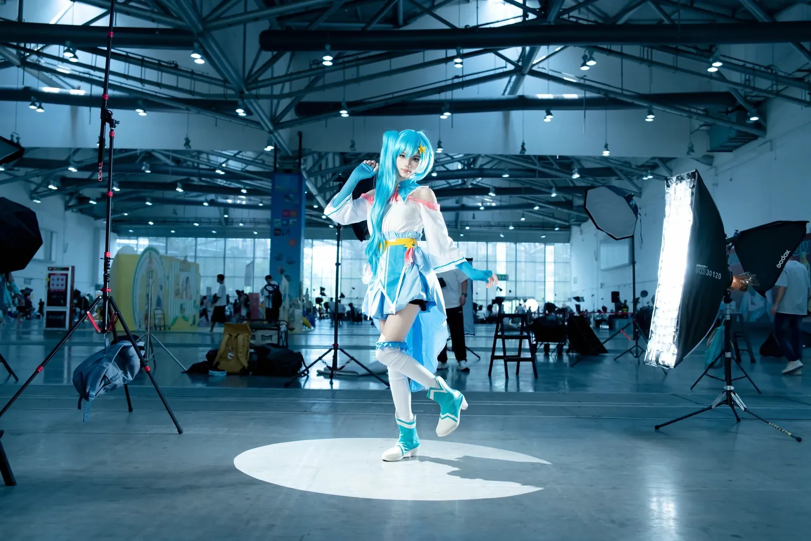 白ストッキング, コスプレ撮影, 中山アニメ展, ベイベイとヤーヤーコスプレ, バララシャオモーシェン - 2枚目