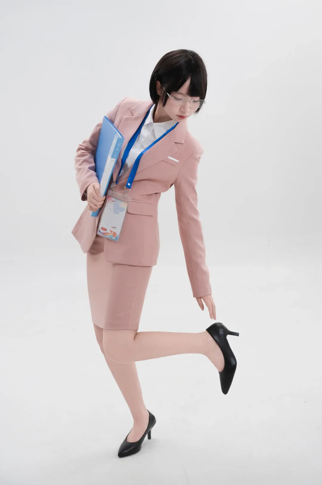 动作参考, 丝袜穿搭, 白棚写真, OL穿搭, 职场风