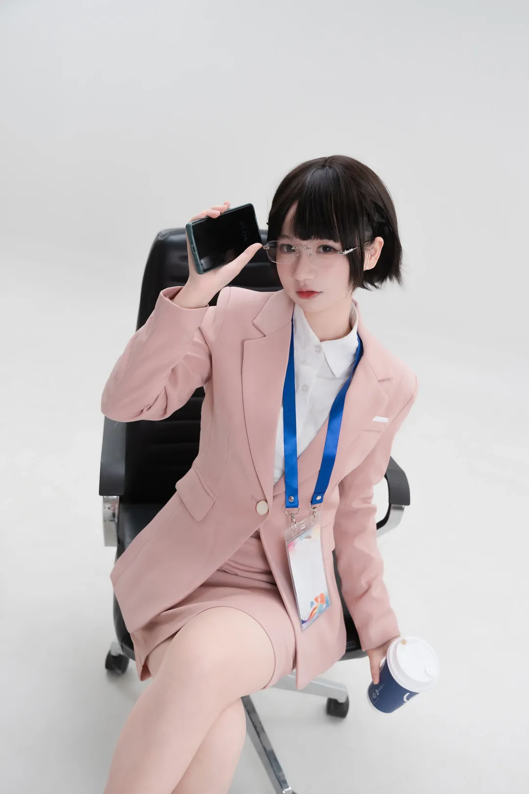 スタジオ撮影, オフィスコーデ, 肌色ストッキング, OL風コスプレ, 仕事中のサボり - 5枚目