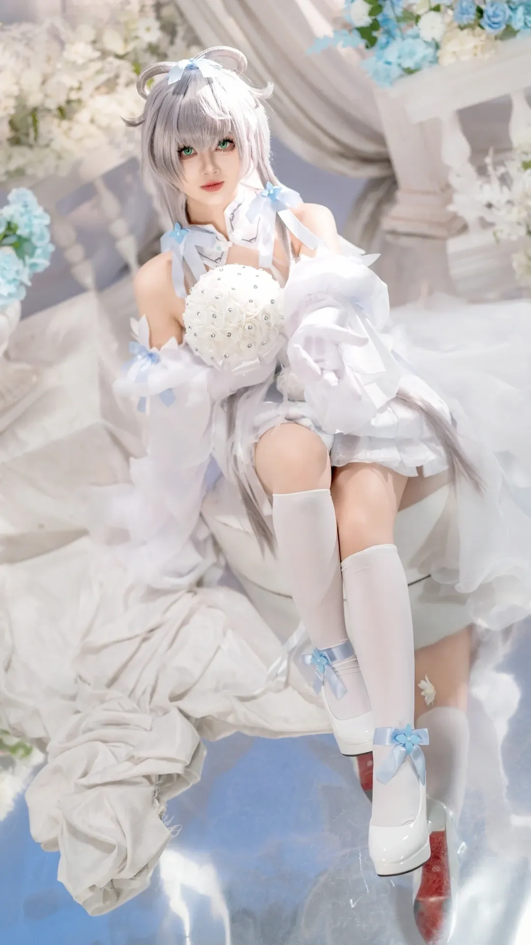 洛天依cos, Cosplay摄影, 洛天依, 花嫁cos, 白丝