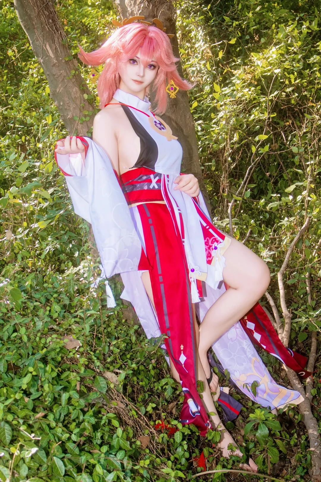 原神, 八重神子cos, 漫展摄影, 户外cosplay, 和风巫女 - 第3张