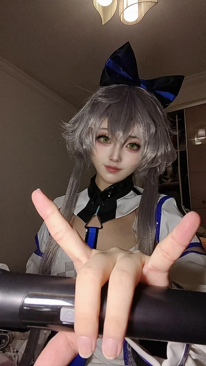 洛天依cos, 洛天依, cosplay分享, 二次元日常, 银发绿瞳 - 第1张
