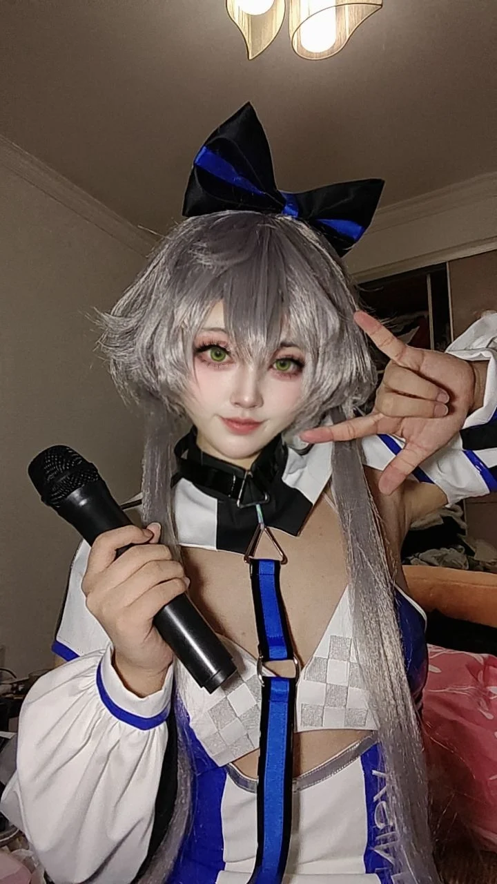 洛天依cos, 洛天依, cosplay分享, 二次元日常, 银发绿瞳