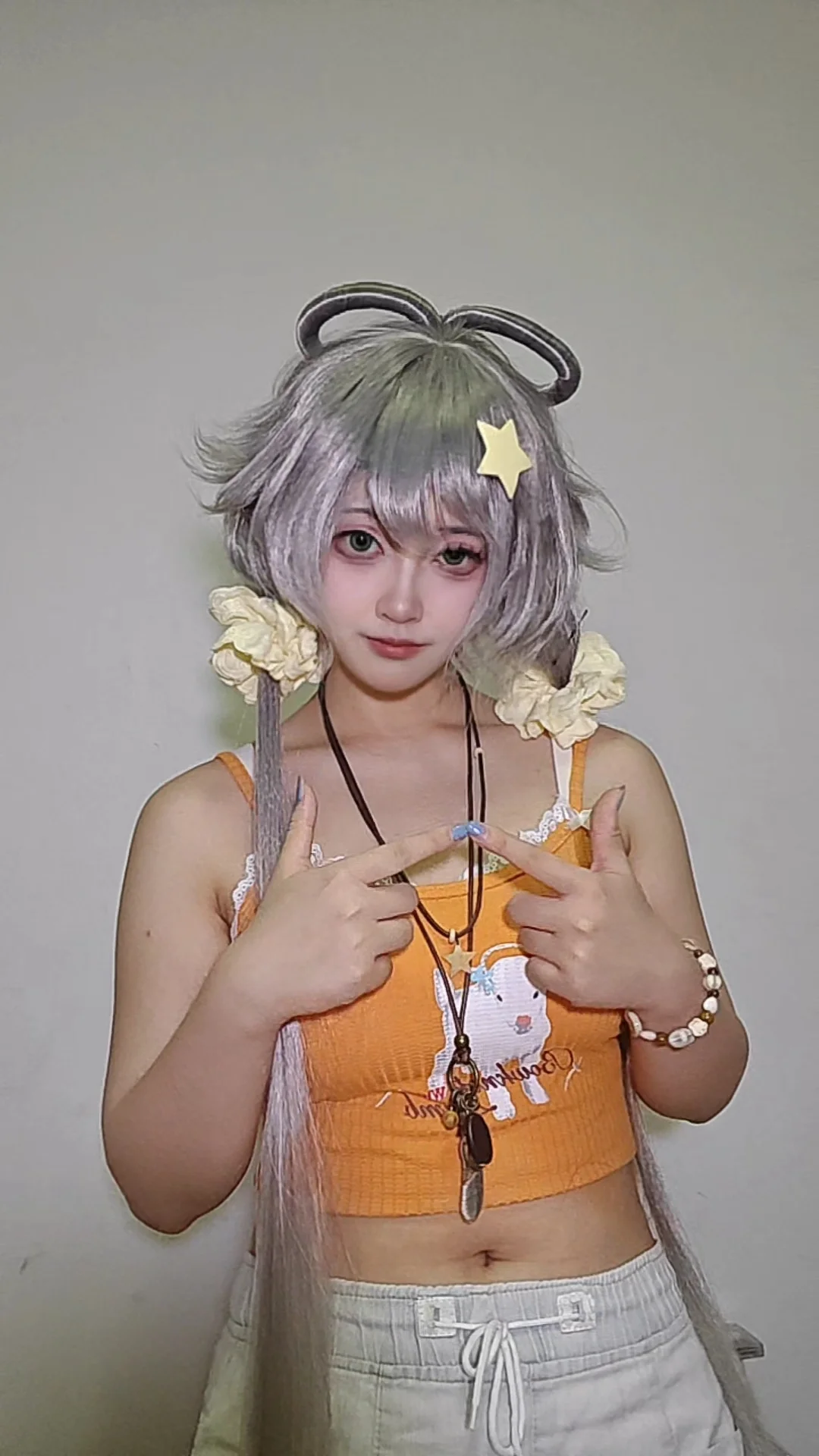 洛天依 コスプレ, 二次元コスプレ, Vsinger, 緑のカラコン, シルバーグレーのショートヘア - 4枚目
