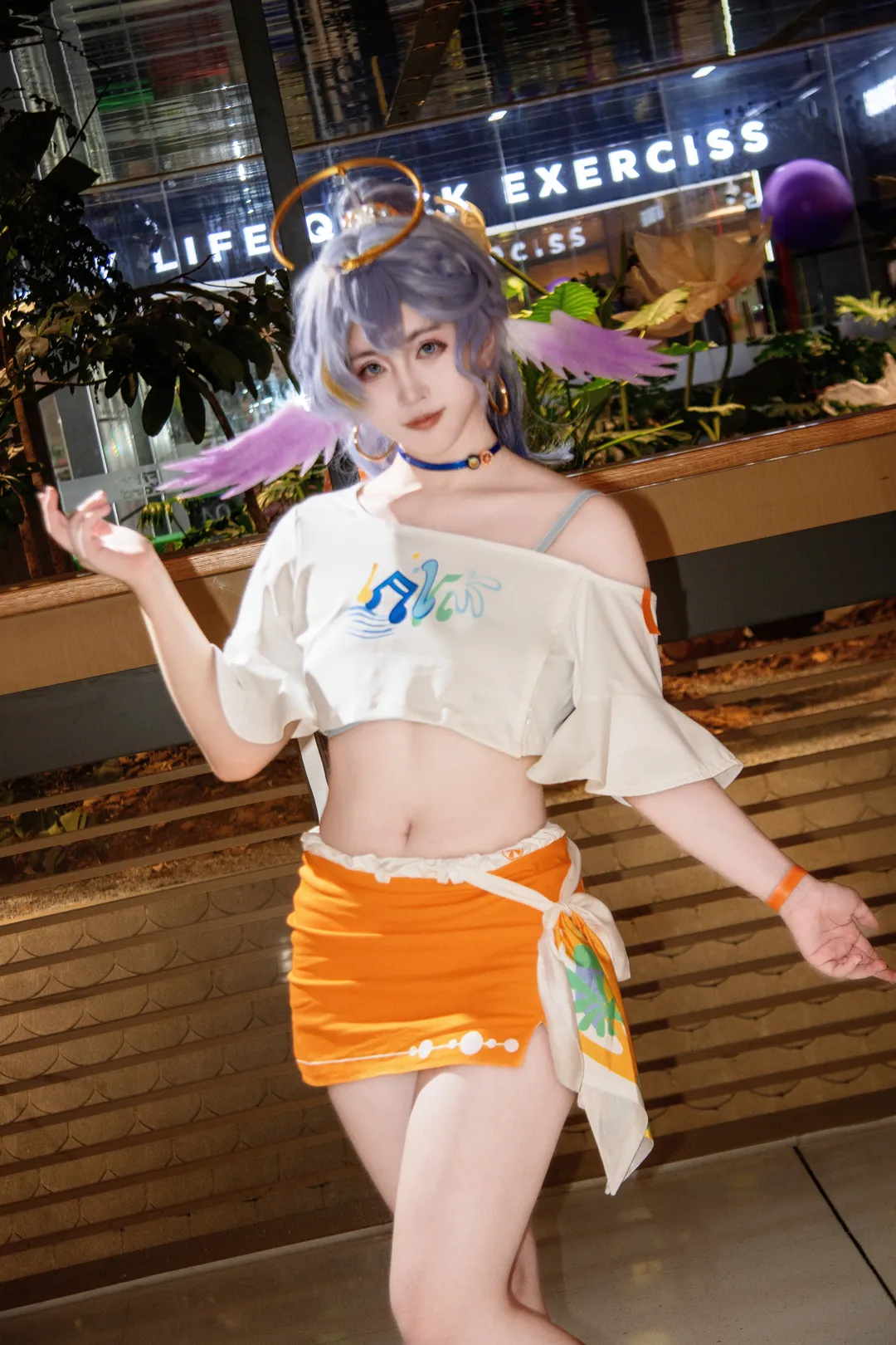 Honkai: Star Rail, Robin cosplay, Cosplay photography, Blue wig, Sporty style cosplay - Image 3