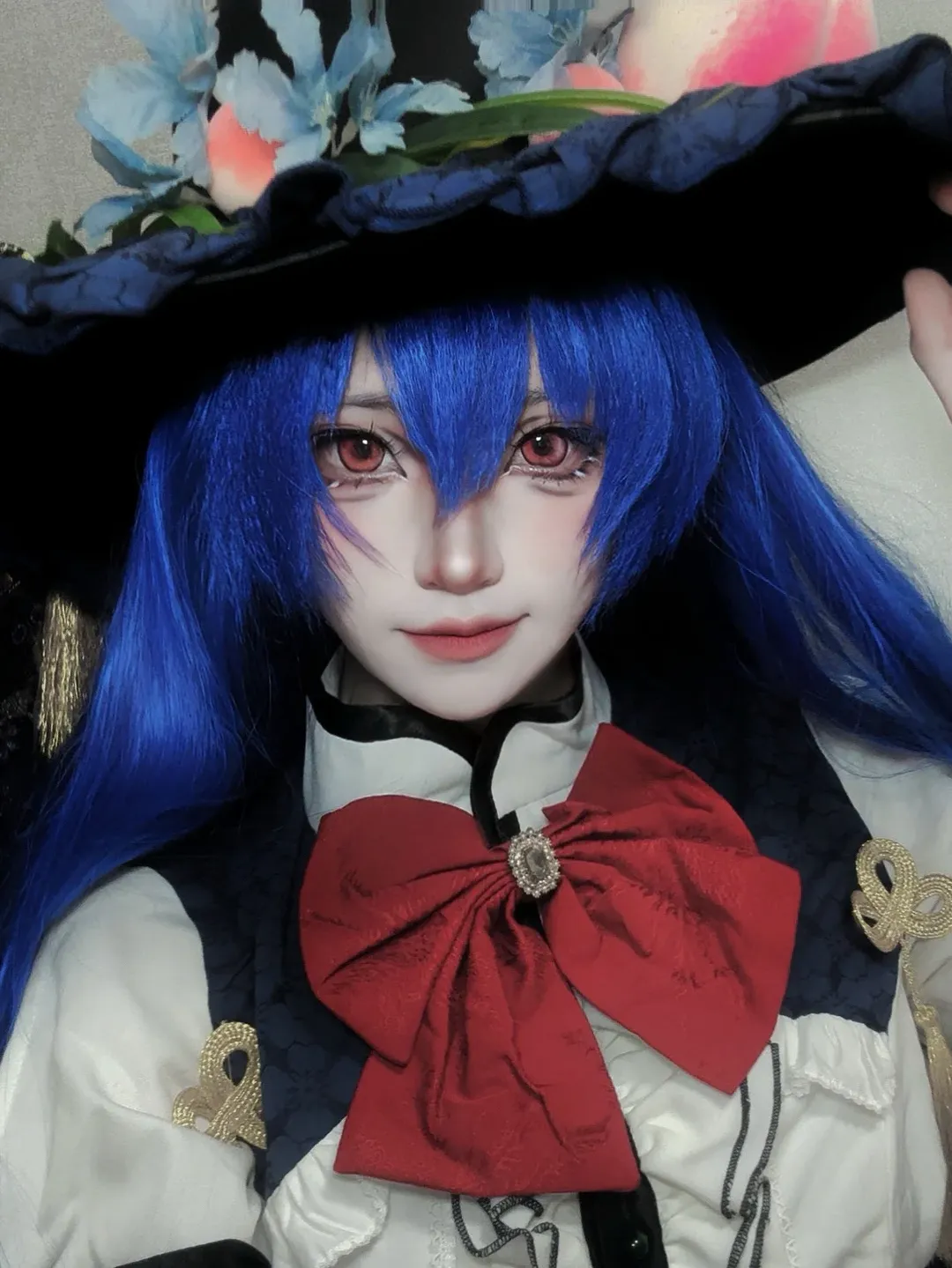 2D, cosplay, Touhou Project, Wig styling, Tenshi Hinanawi cosplay