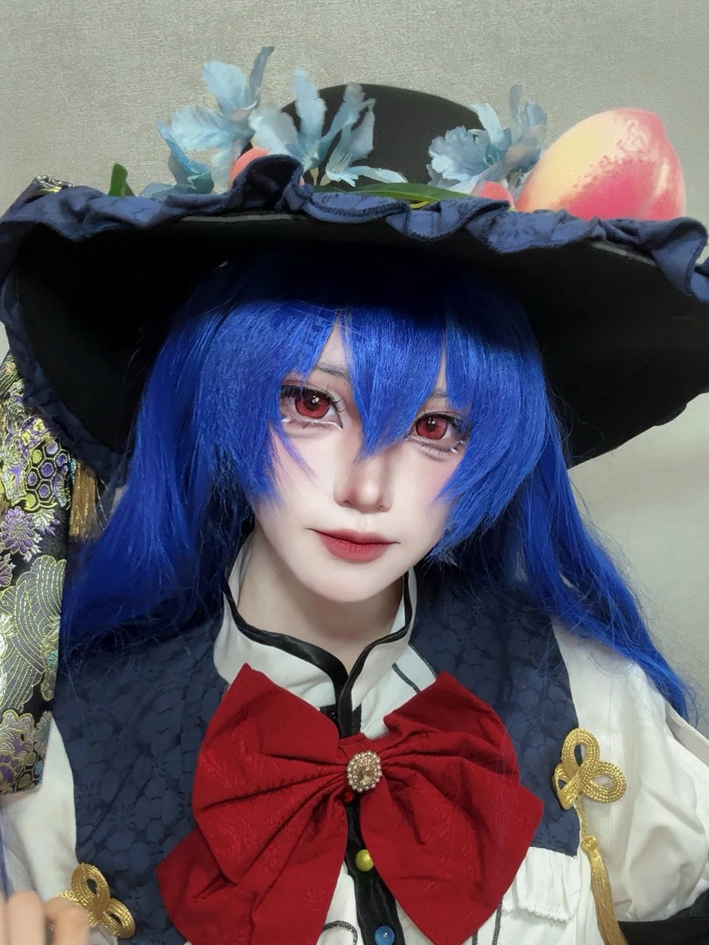 2D, cosplay, Touhou Project, Wig styling, Tenshi Hinanawi cosplay - Image 2