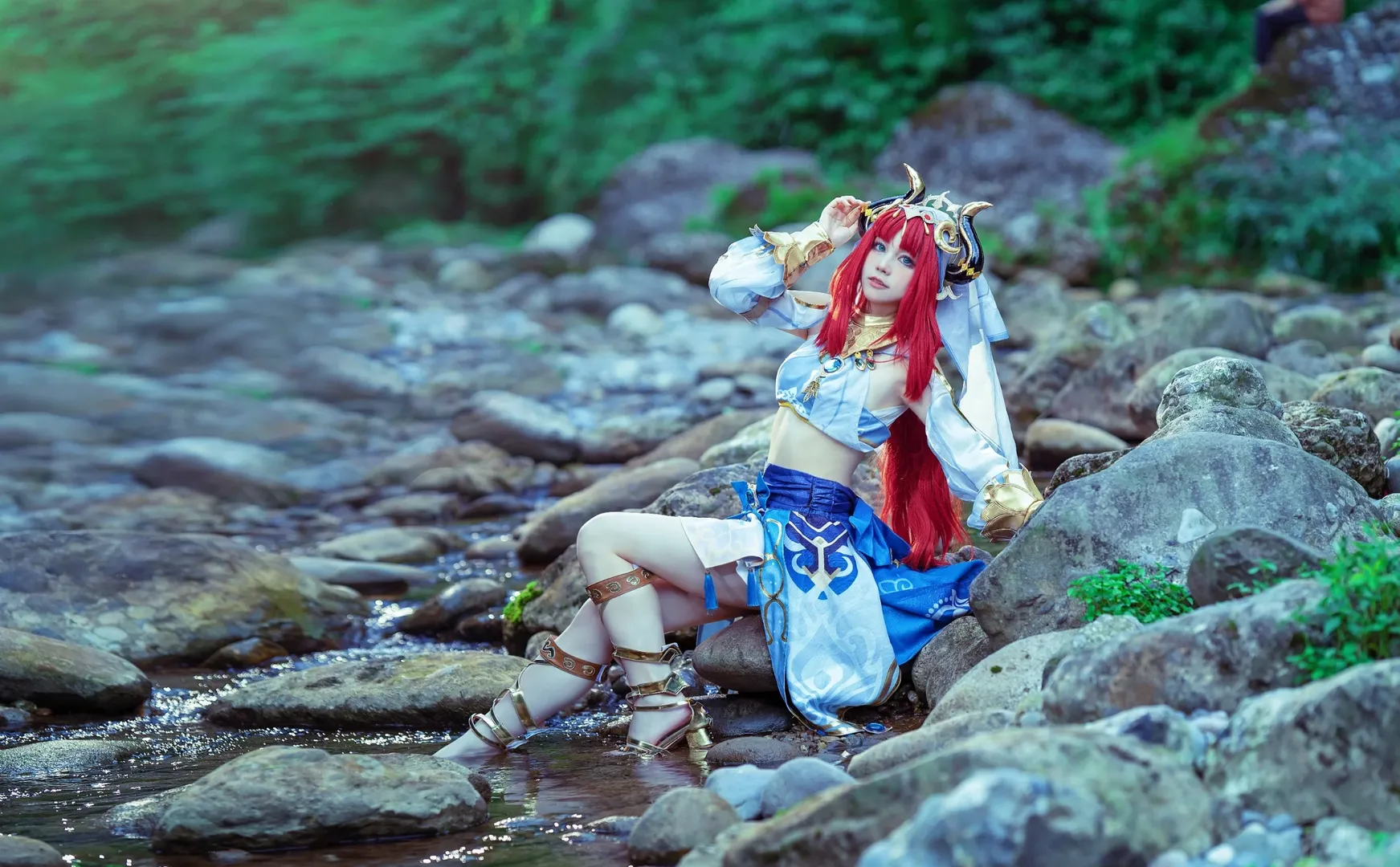 Genshin Impact, Nilou cosplay, Waterside outdoor location, Outdoor cosplay photography, Qingcheng Mountain travel photography - Image 4