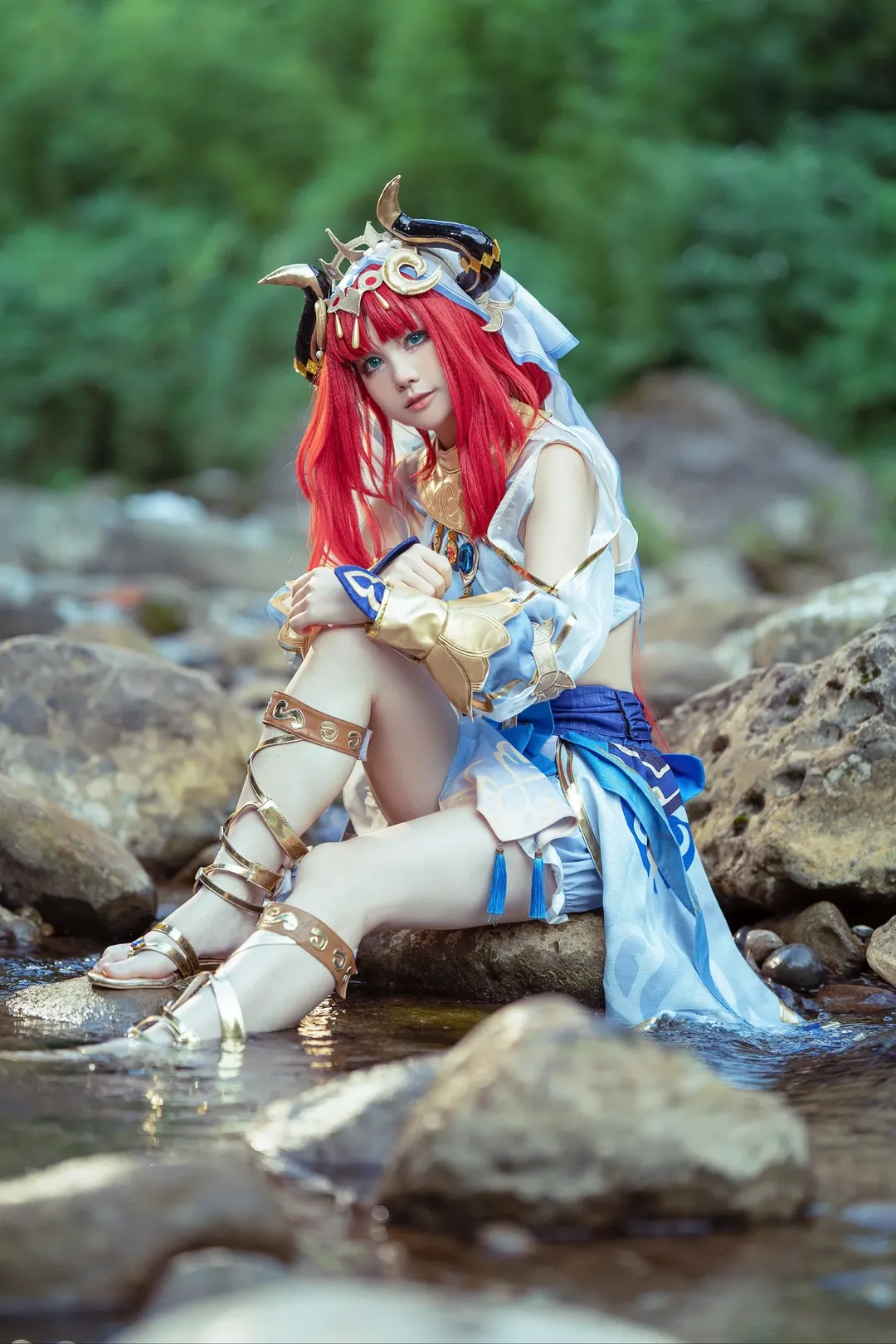 Genshin Impact, Nilou cosplay, Waterside outdoor location, Outdoor cosplay photography, Qingcheng Mountain travel photography - Image 5