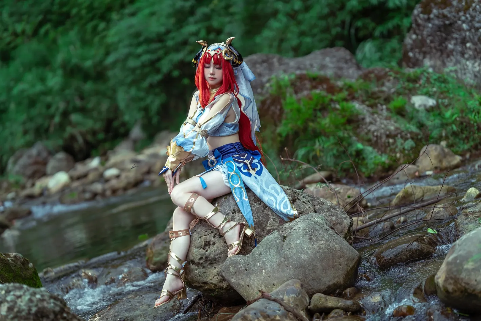 Genshin Impact, Nilou cosplay, Waterside outdoor location, Outdoor cosplay photography, Qingcheng Mountain travel photography - Image 6