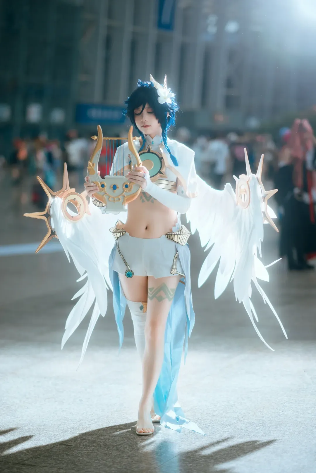 Genshin Impact, Convention photos, White tights cosplay, Venti cosplay, Anemo Archon cosplay - Image 2