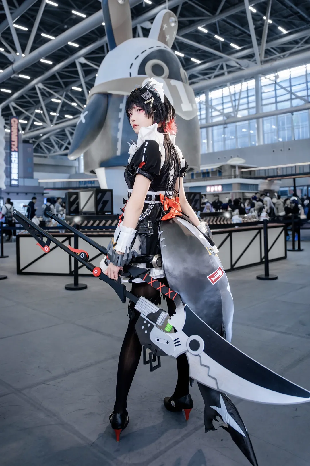 ゼンレスゾーンゼロ, イベント写真, エレン・ジョー コスプレ, 黒ストッキングコスプレ, 機械メイド - 3枚目