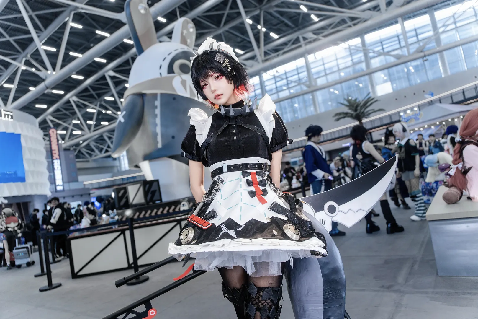 ゼンレスゾーンゼロ, イベント写真, エレン・ジョー コスプレ, 黒ストッキングコスプレ, 機械メイド - 4枚目
