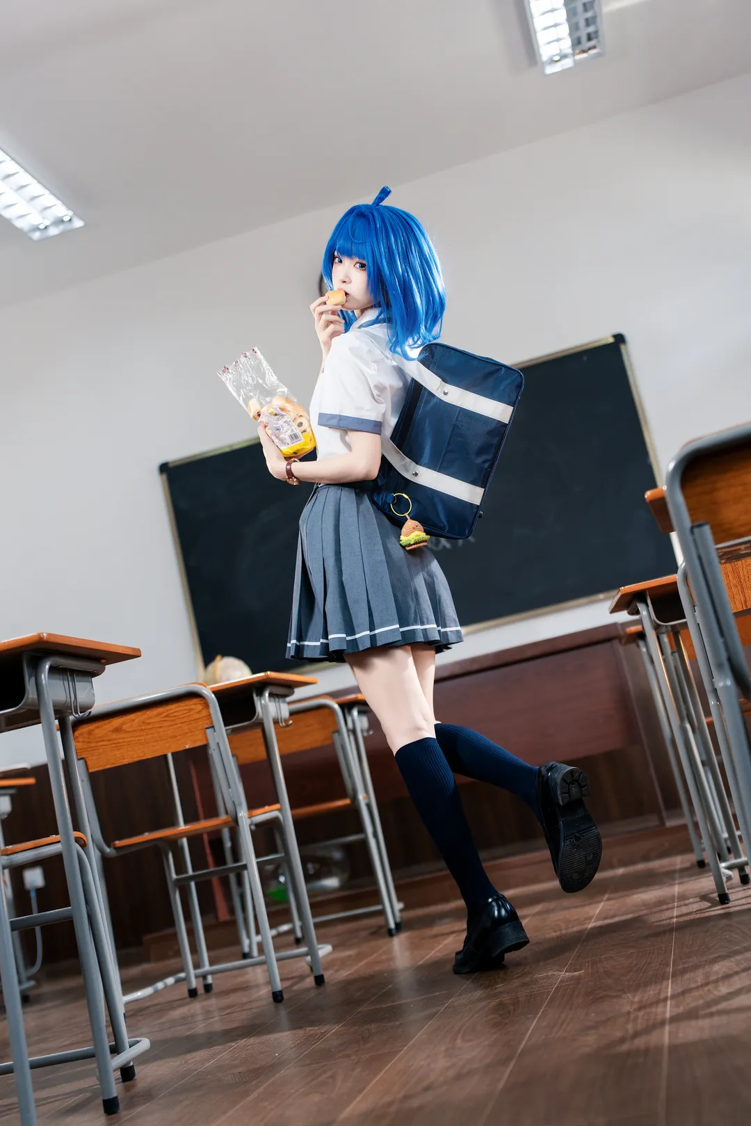 校园风cos, 过膝袜穿搭, 八奈见杏菜cos, 败犬女主太多了, JK制服cosplay - 第4张